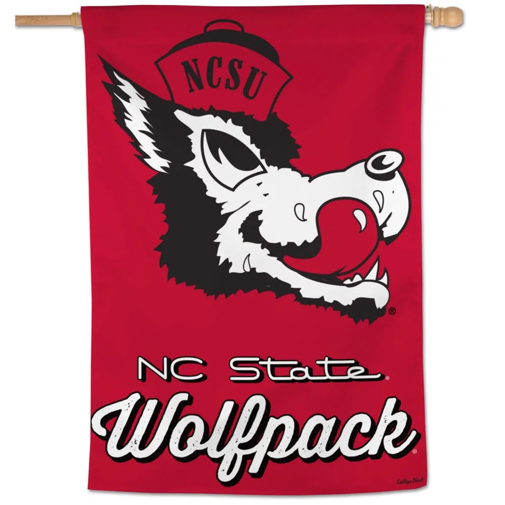 NC State Slobbering Wolf Banner