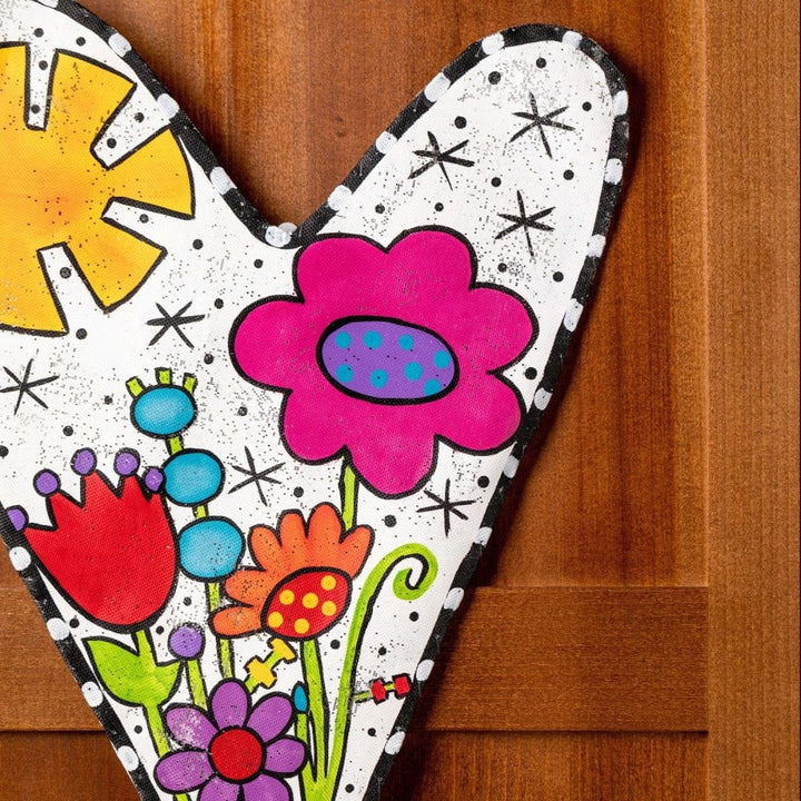 Valentine Heart Shaped Floral Door Decoration Peri Woltjer Screenings 2020220132 Heartland Flags